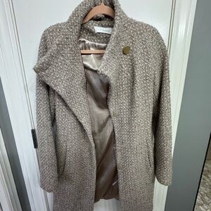 T Tahari Beige Textured Jacket